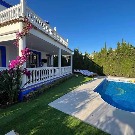 Con Piscina Privada, Parking Y Zona Bbq Holiday home *