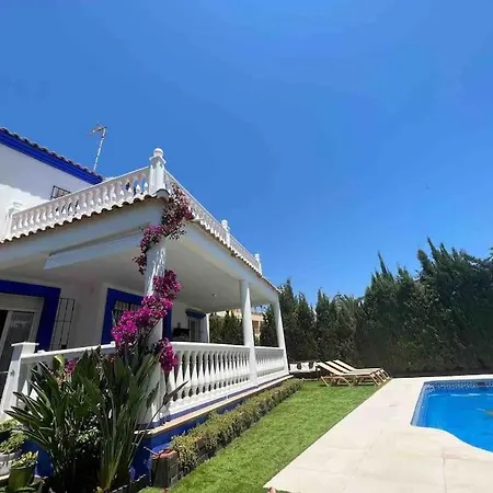 Holiday home Con Piscina Privada, Parking Y Zona Bbq Isla Canela