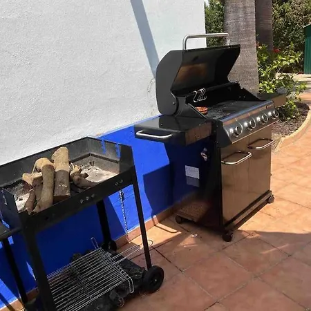 Con Piscina Privada, Parking Y Zona Bbq 別荘 *